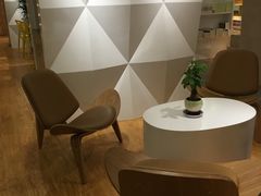 -新华里咖啡书吧(新华书店小寨店)