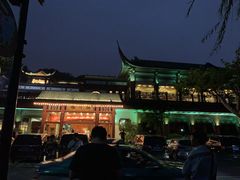 -楼外楼·停车场