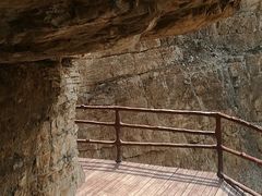 -大平台龙居瀑布旅游区