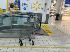 -沃尔玛(前山店)