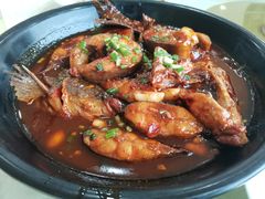 -湖边饭店