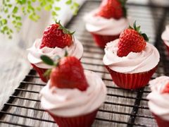 春樱草莓蛋糕-星巴克(来福士办公楼店)