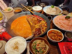 -萍姐火锅·公路夜市(武汉首店)