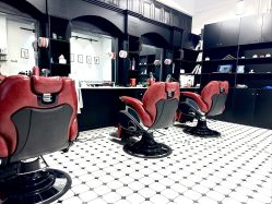 -老男孩男士理容馆·理发·烫染·修面