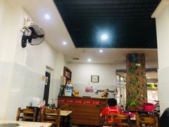 大堂-美兰春记食店·龙舌坡红烧牛肉