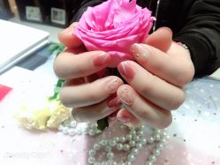 -吉吉靓甲美睫