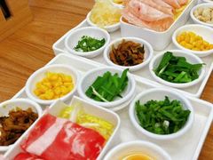 -花馬肆.云南过桥米线(汉神购物广场现场熬汤店)