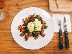 焗马铃薯块-Common Table · Brunch & Coffee