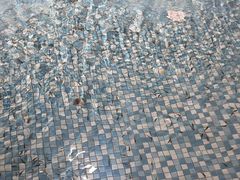 -涨巢·潮玩水疗局