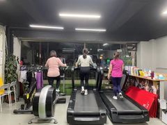 -征成健身连锁私教工作室(九公里店)
