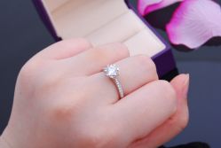 点击看大图 WD-3-威德钻石-克拉钻大本营(南京东路店)