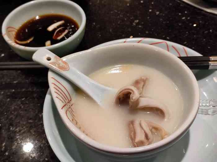 捞王锅物料理(李公堤店)-"蜡笔小新服务态度很好!口味很赞.