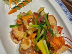 姜葱炒澳洲龙虾仔-頂好酒家·经典粤菜(海信广场店)