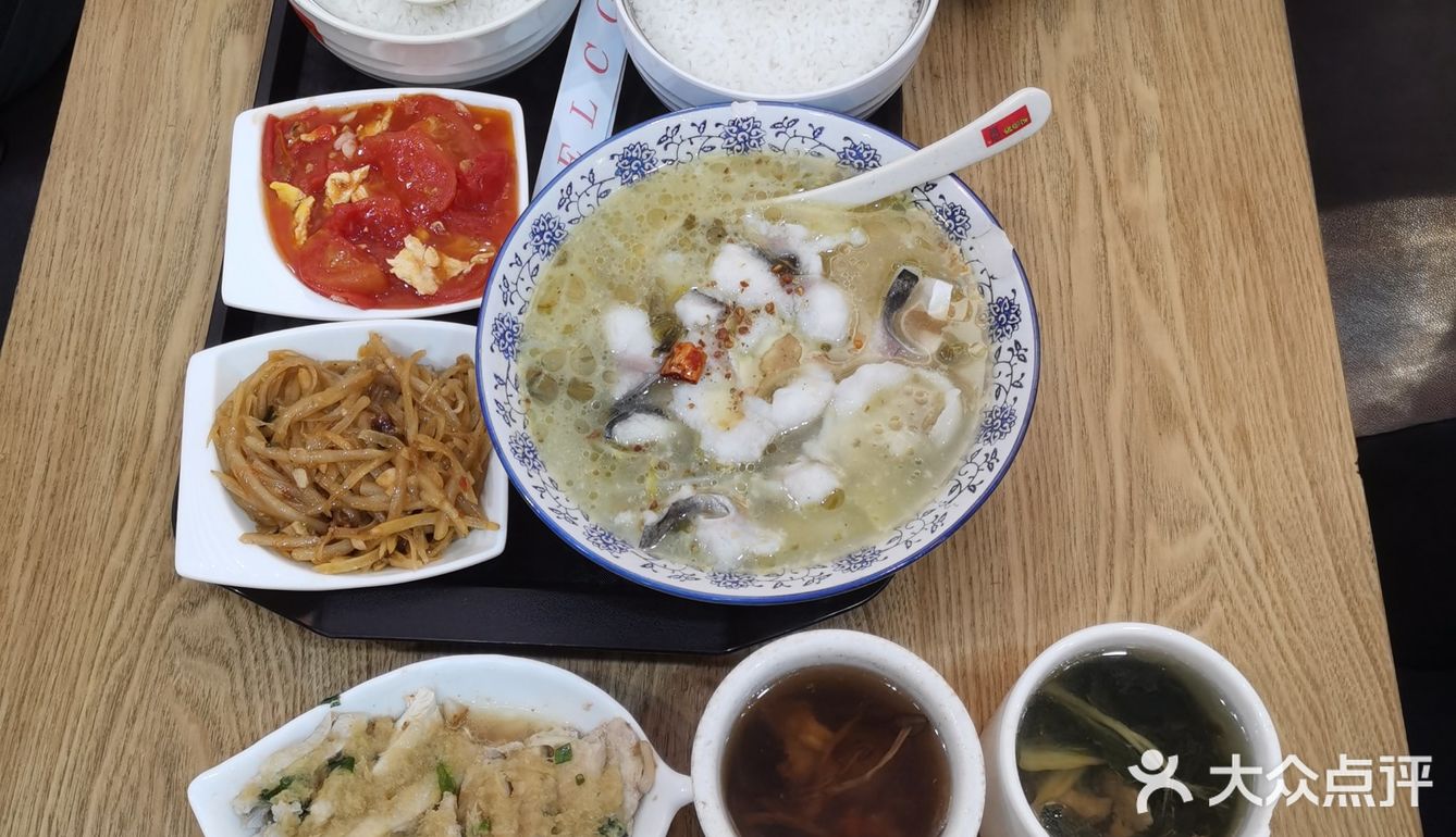 大众化价格较实惠，菜品热烫可口，工薪阶层街坊民众便利饭堂[种草]
