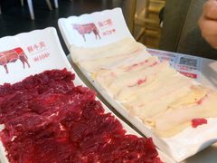 鲜牛肉-左庭右院鲜牛肉火锅(浦江欢乐颂店)
