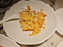银鱼炒土鸡蛋-吴越荣记苏州菜·松鼠桂鱼(月光码头店)