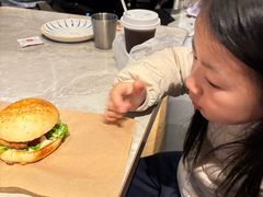 -必胜客(尹山湖歌林公园店)