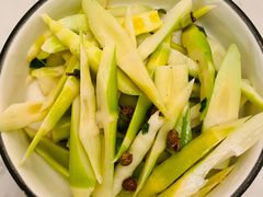 -浅深(世茂滨江精品店)