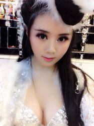 iphone_upload_pic-东古旅拍摄影•格格服汉服•租赁(故宫店)