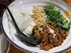 豆花米线-蜗牛的家旅行主题云南菜餐厅.小酒馆(护国寺店)