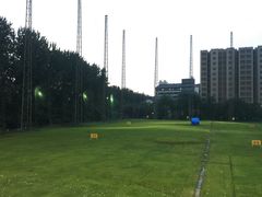 -仙霞高尔夫练习场-停车场