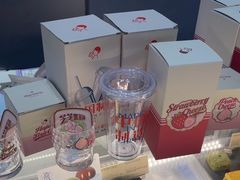 -喜茶(迪士尼小镇·平行宇宙店)