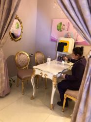 -蕾蕾美颜美容美体