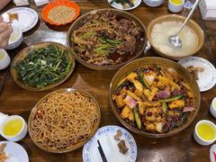 -一品红烧鸭特色川菜(三岔湖店)