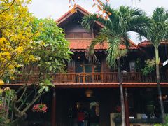 -Lam Vien Restaurant