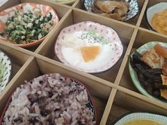 -轻蔬不用等·素食(江苏路店)