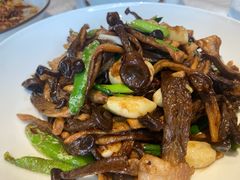 小炒鹿茸菇-大铁勺新津菜(东丽阳光新业广场店)