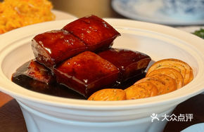 Dumen Braised Pork