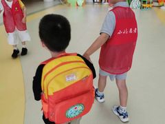 -上海青草地幼儿园