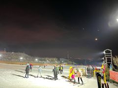-采薇庄园四季滑雪场