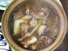 乳鸽汤-华仔土鸡店(创意产业园店)