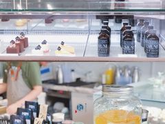 -UNI UNI(环亚凯瑟琳店)