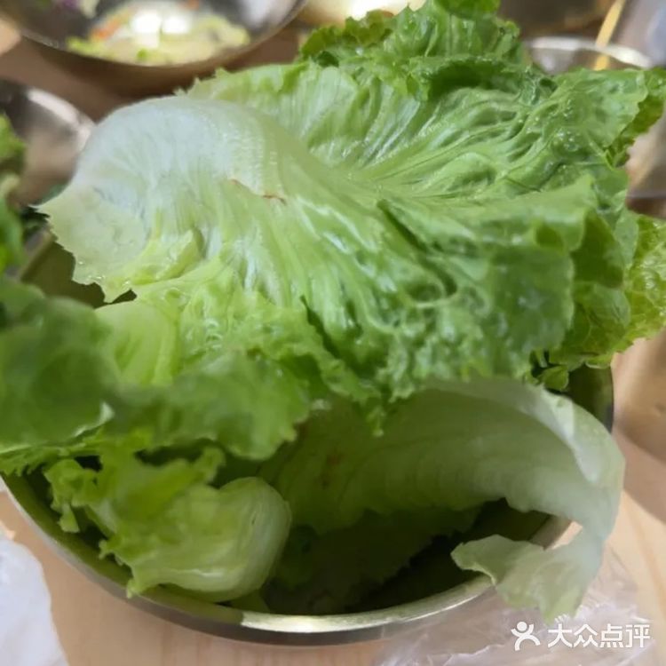 牛肉粒与菠萝组合创新搭配,果香中和油腻感