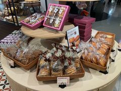 -CARINO BAKERY&CAFE(人广来福士店)