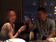-AIR Restaurant & Lounge