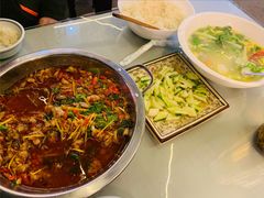 -焱焰鲜锅兔·佳味郑氏·自贡特色菜