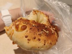 三重芝士腰果贝果-巴黎贝甜(凯德MALL望京店)