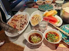 -尚尚仙·酸汤猪手·猪肚鸡火锅(华联万柳购物中心店)