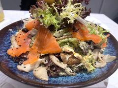 烟熏三文鱼杂菌沙拉-BE BRIGHT KITCHEN(正佳广场店)