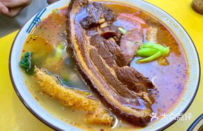 Pig Liver and Pork Belly Noodles
