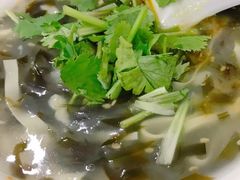 酸辣汤-芳婆糕团店(王府大街店)
