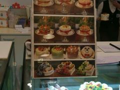 -花花卷卷·鲜食蛋糕(静安久光百货店)