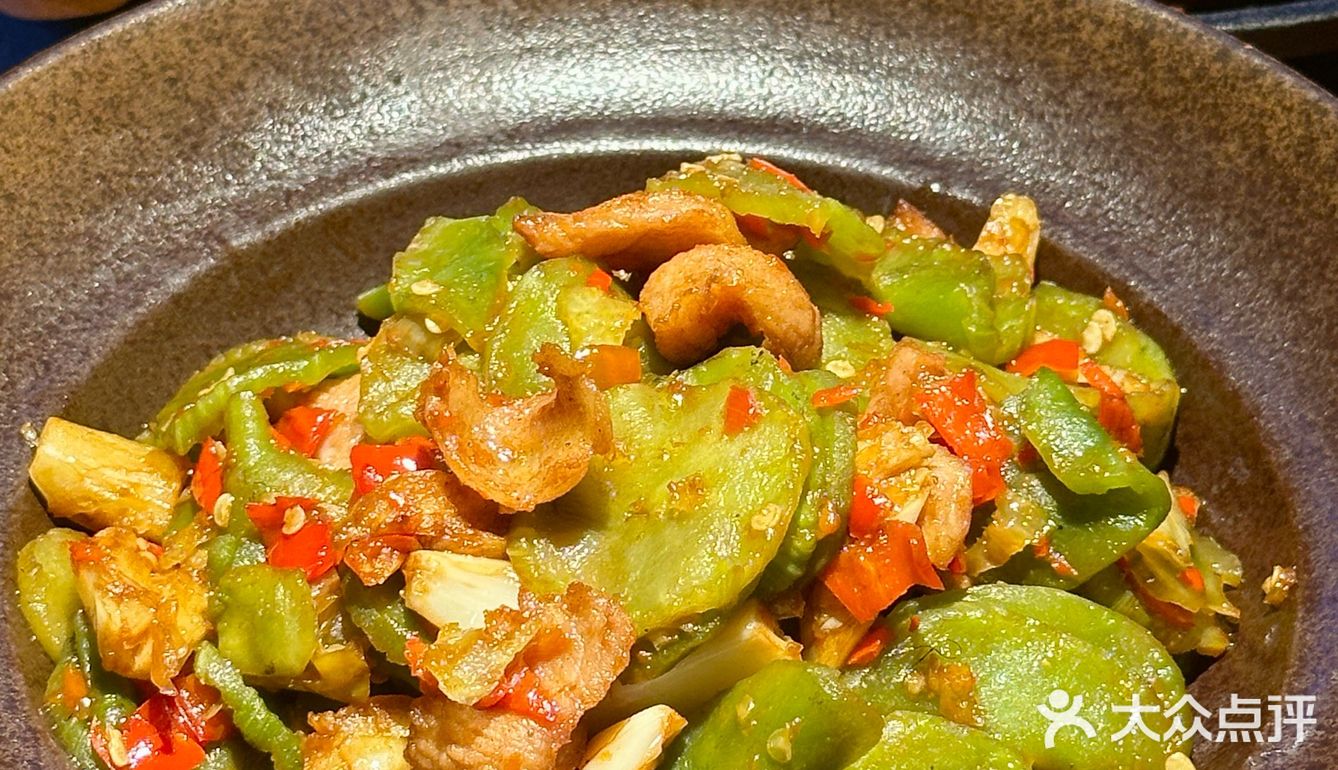 新开的云南菜终于吃上了！愿意再为它排一百次队