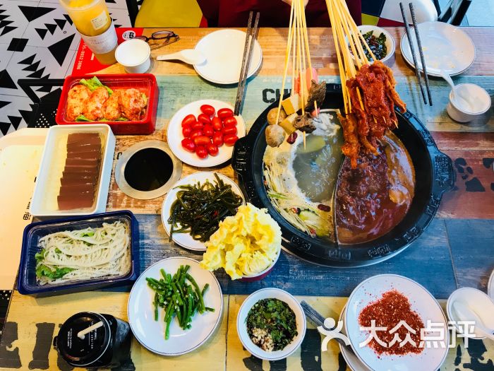 大嘴猫老成都串串火锅(海岸城保利店)图片 - 第2张