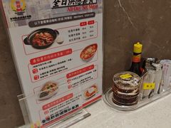-香港新发烧腊茶餐厅(水围店)