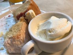 Victoria sponge with icecream-大象咖啡馆